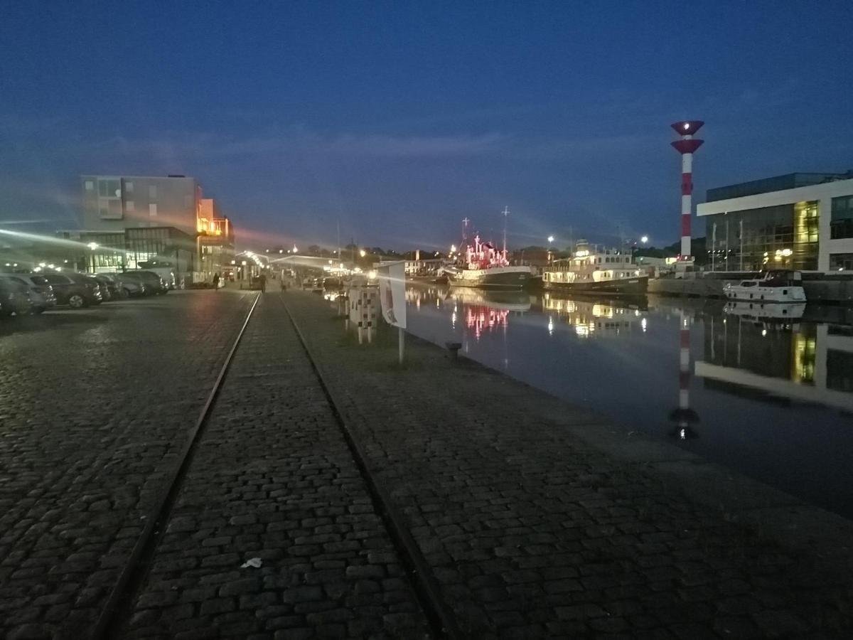 Familien Fewo Wohnung 1 Mit Kinder Spielecke Erdgeschoss An Der Muhle Am Wochenmarkt Bremerhaven Kültér fotó
