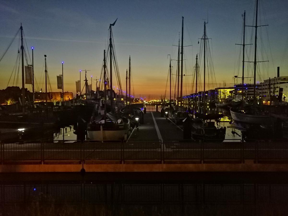 Familien Fewo Wohnung 1 Mit Kinder Spielecke Erdgeschoss An Der Muhle Am Wochenmarkt Bremerhaven Kültér fotó